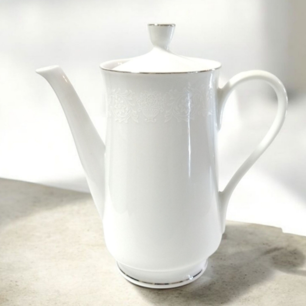 Josie Crown Victoria Lovelace Large Coffee Pot Or Teapot With Platinum Trim